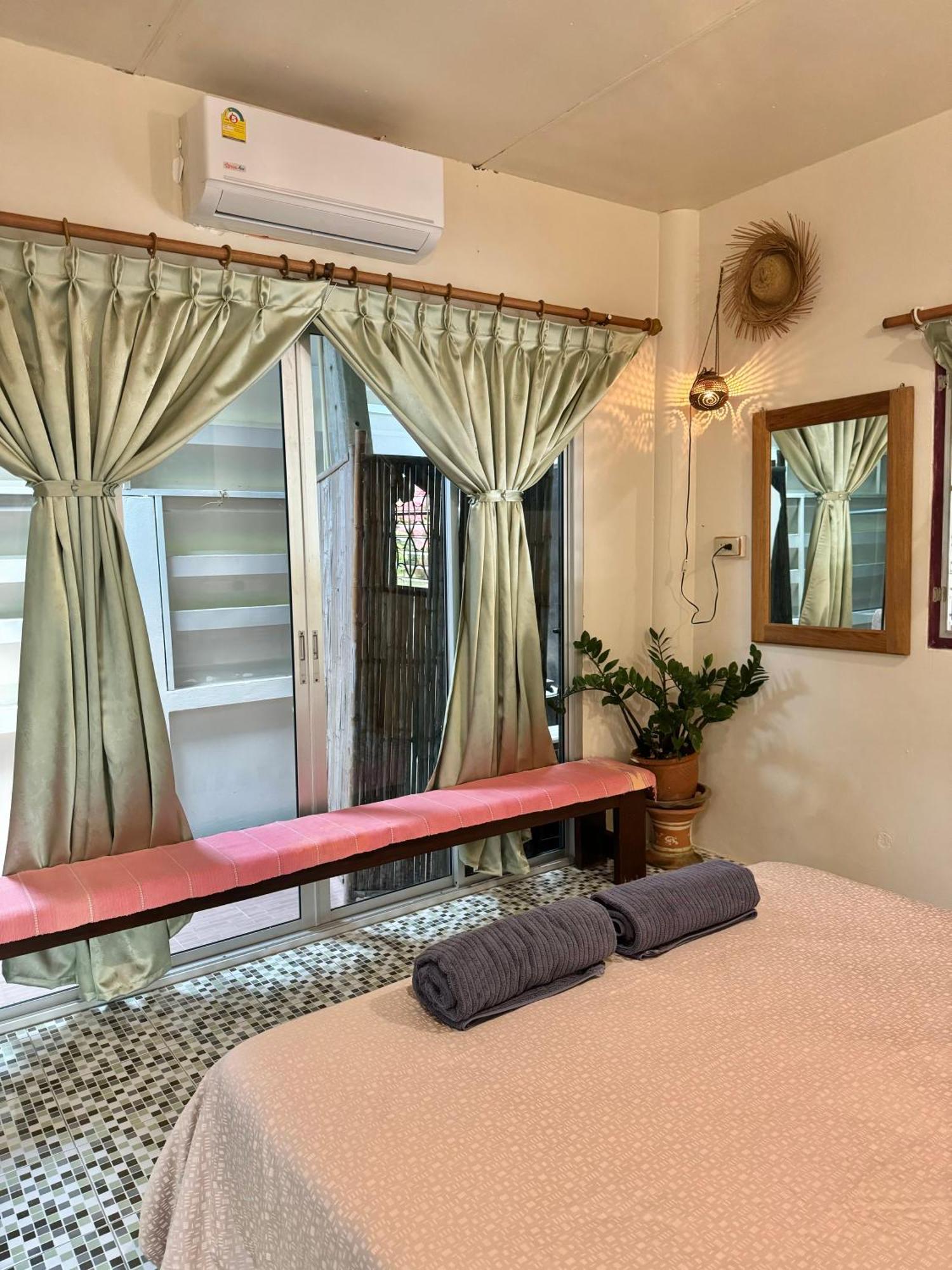 River Flow House Bangtanod Photharam Pokoj fotografie